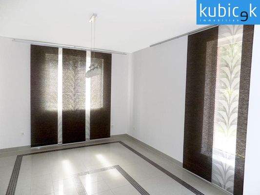 seitliches Wohnzimmer