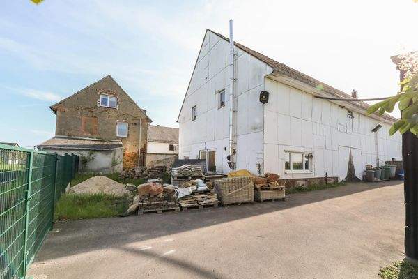 Scheune_Straße_Einfahrt