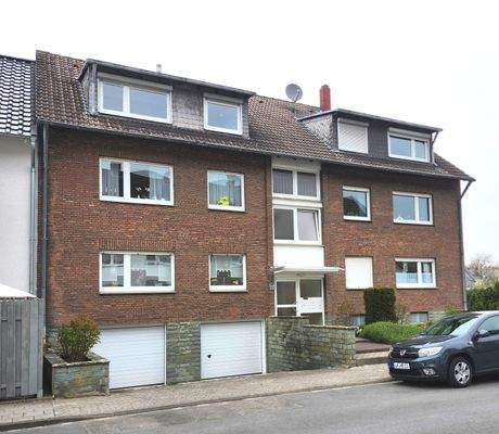 Mehrfamilien-Haus Lippstadt kaufen Frontansicht mit Garagen.jpg