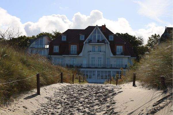 Die Lage spricht für sich – Haus Undine vom Strand aus betrachtet