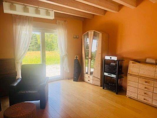 Wohnbereich mit Terrassenzugang