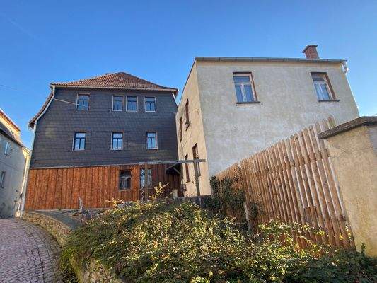 rückwärtige Fassade mit Hauseingang (1).jpeg