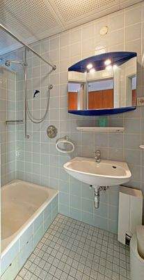 separates Duschbad im DG