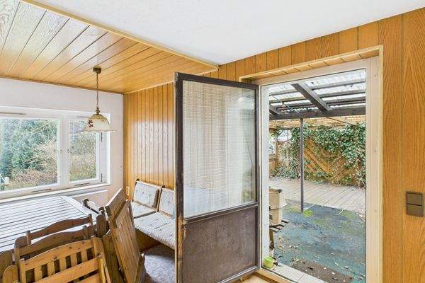 Küche mit Zugang Terrasse EG