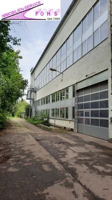 M-Neuaub. Lagerhalle EG 2.448 m² + Rolltor-Fassade