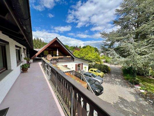 Balkon-Blickrichtung in den Hof 