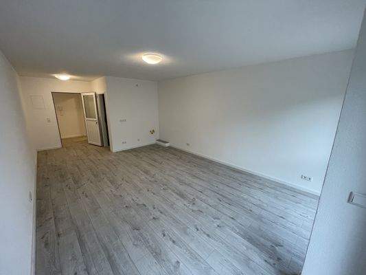 1003-0100-107_Zimmer 1-Tür.jpg