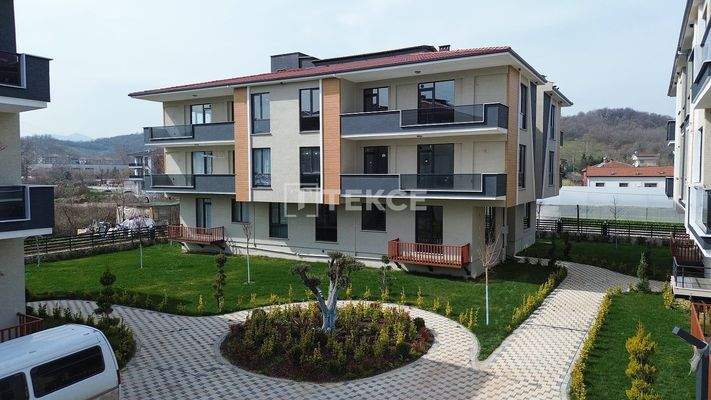 Apartments in a Complex Close to Daily Amenities in Yalova