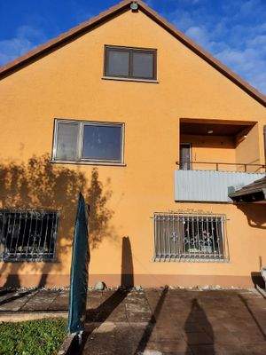 überdachter Ostbalkon im 1. OG.jpg