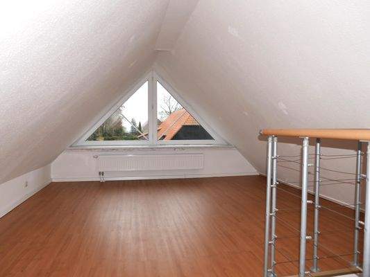 Arbeitszimmer/Atelier Spitzboden 1