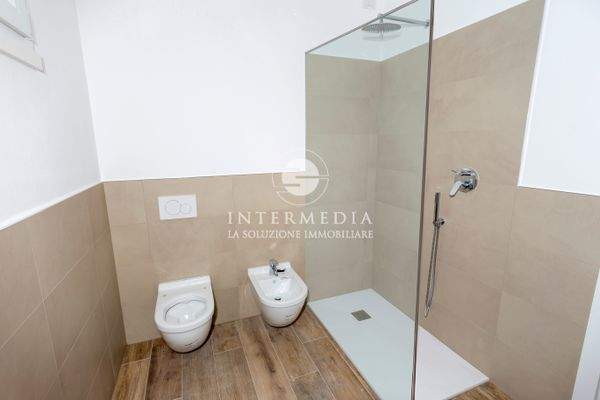 2 Intermedia_Moniga_Bagno_2.jpg
