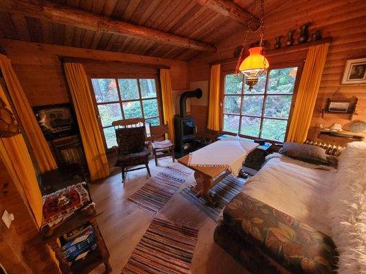 Wohnzimmer mit Kaminofen