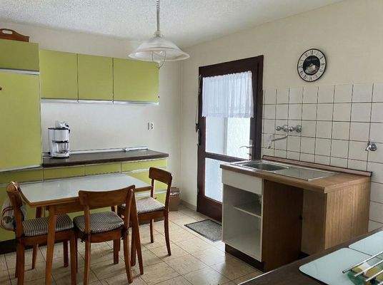 KG: Küche/Essen mit Zugang zum Garten