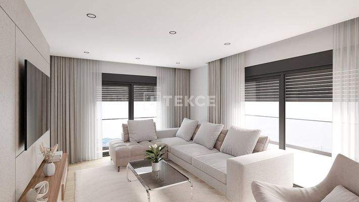 Flats 300 m From the Cliffs in Kaleiçi, Muratpaşa