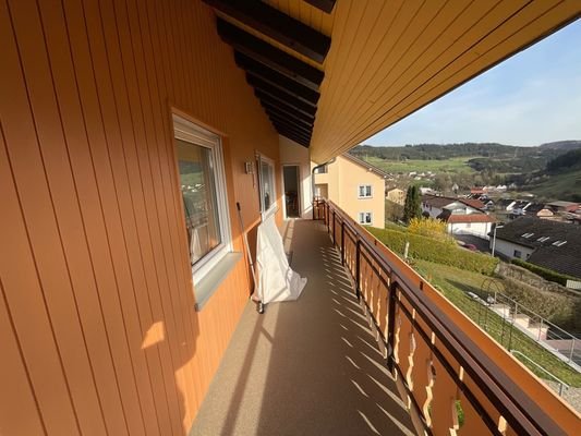 Balkon OG