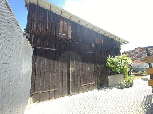 Als Garage nutzbare Scheune