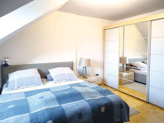 13 m² Schlafzimmer mit viel Stellfläche