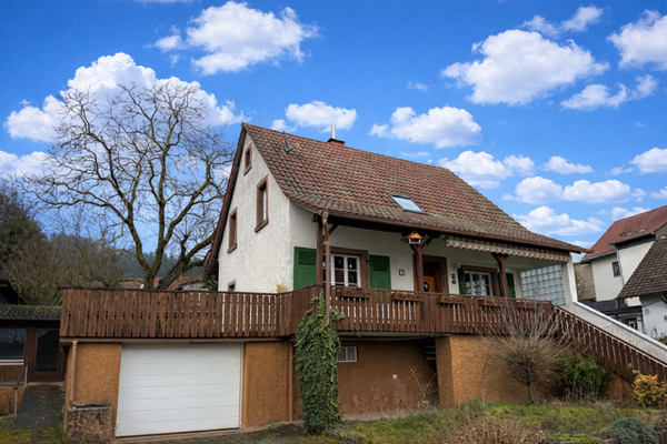 Gesamtansicht der Liegenschaft