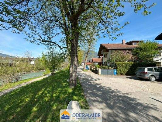 24_Anfahrts-Anliegerstraße_zum_Haus