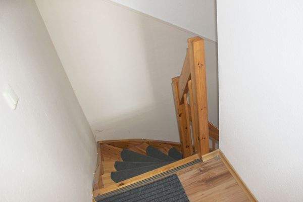 9133KC-08 Holzgeschosstreppe