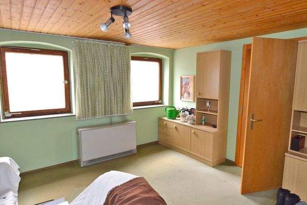 Zimmer 2 im Dachgeschoss