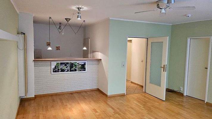 Wohnzimmer und Kochnische