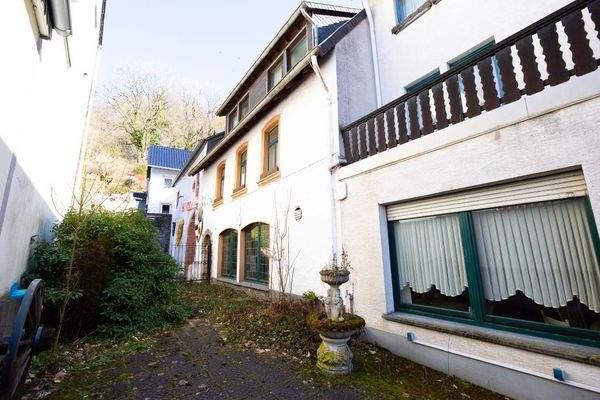 Aussenansicht Hof.jpg