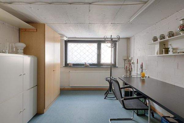 Ausgebauter Kellerraum / Büro