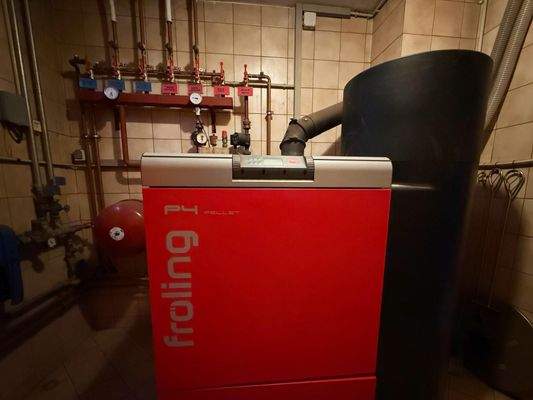 Heizraum mit Pelletsheizung