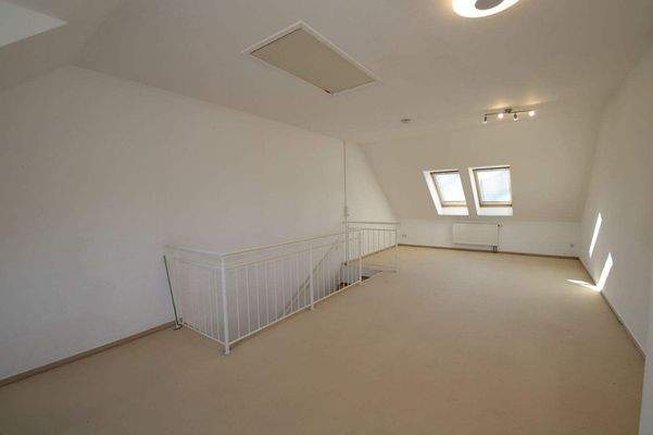 Zimmer im Dachgeschoß.JPG