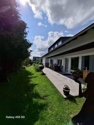 05 Garten mit Terrasse