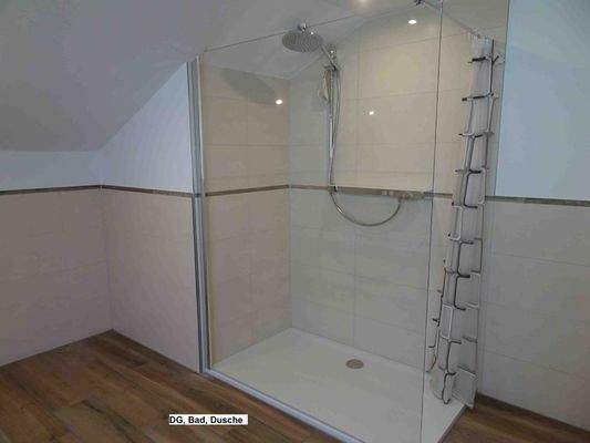 DG, Bad-Dusche
