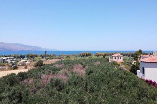 Kreta, Tavronitis: Schönes Grundstück mit Meerblick und hoher Baukapazität zu verkaufen