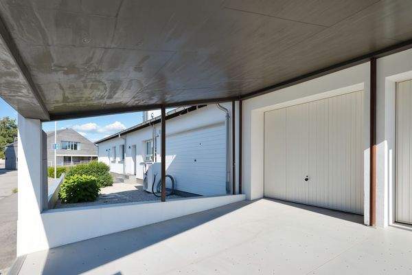 Aussen 7 - (KI generiert)