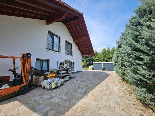 Hof Betriebsgebäude