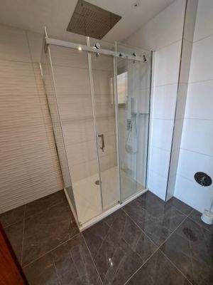 Dusche OG.jpg