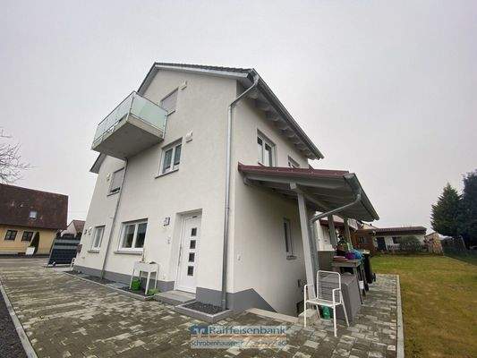 Außenansicht mit Balkon