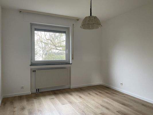 Büro/Kinderzimmer EG