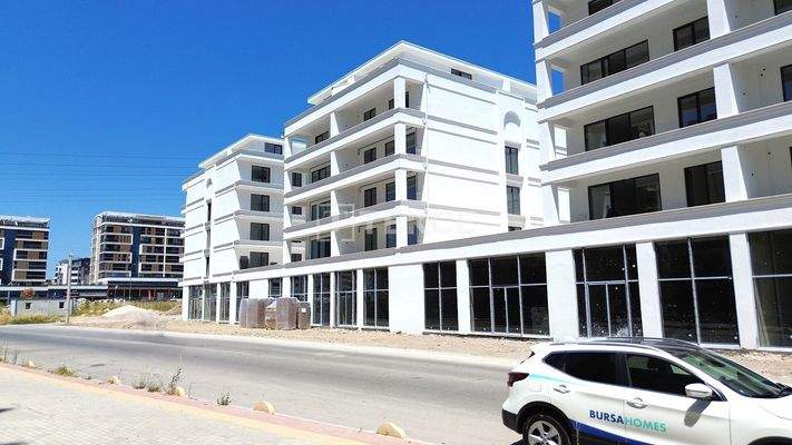Stylish City View Flats in a Complex with Pool in Bursa