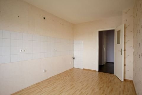 großzügige Küche mit Sitzmöglichkeit