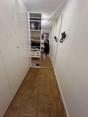 Begehbarer Kleiderschrank