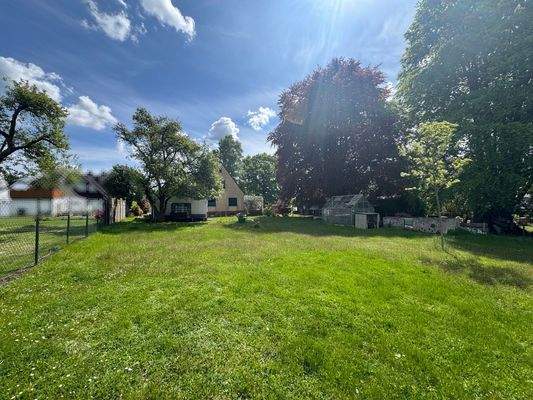 Garten und Rückansicht