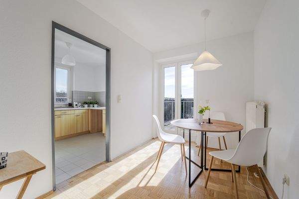 Diele / Essbereich mit Terrassenzugang