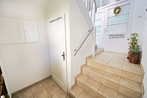 Treppenhaus im EG.JPG