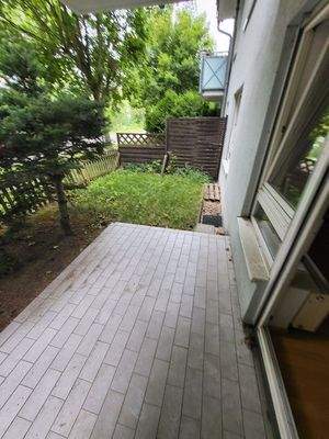 Terrasse mit Gartenblick