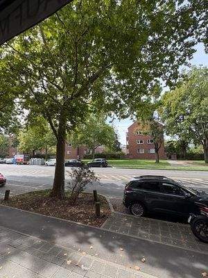 Parkplätze direkt davor 