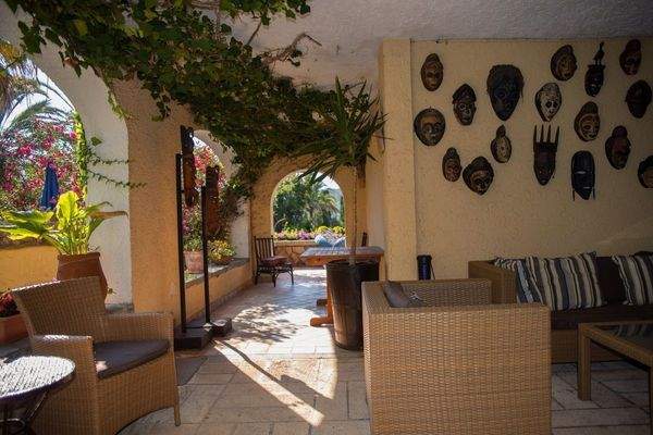 Das Anwesen ist umgeben von Natur