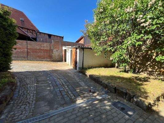 004020156800_302_353_08082025231630891