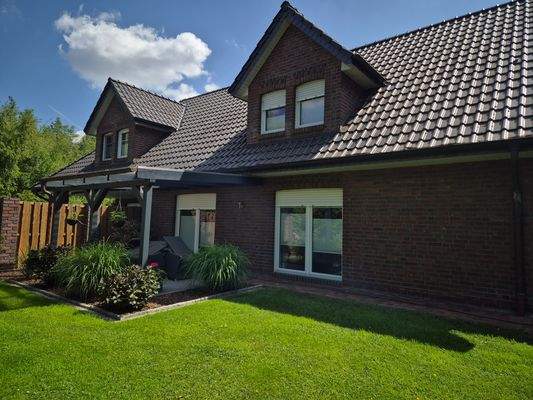 Haus 2 m. überdachter Terrasse