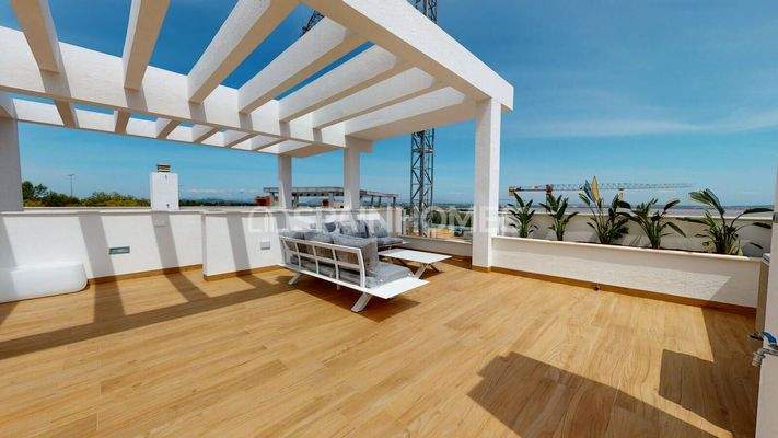 Lake View Apartments in a Complex with Pool in Torrevieja